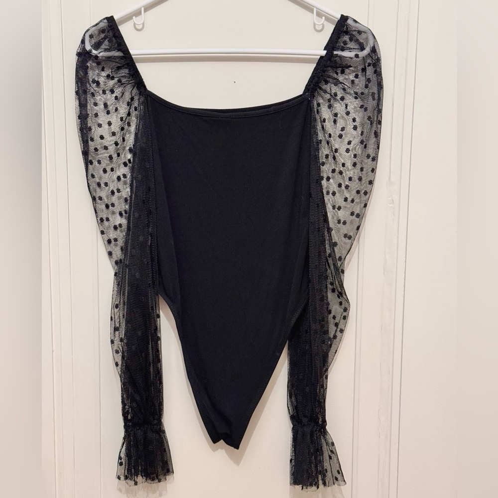 Black Mesh Polka Dot Puff Sleeve Bodysuit – Size Small